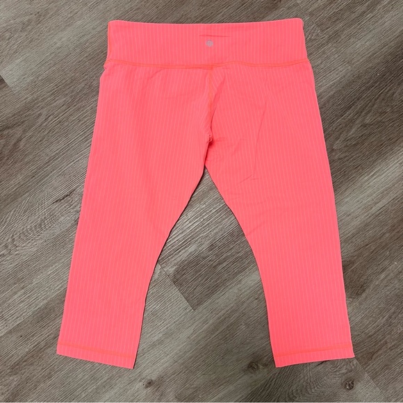 Lululemon Wunder Under Cropped Leggings G2 - Picture 3 of 5